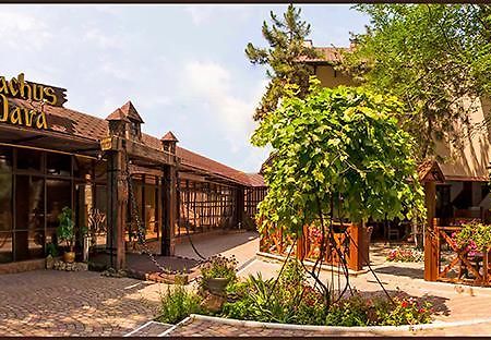 Hotel Bachus Chisináu Exterior foto