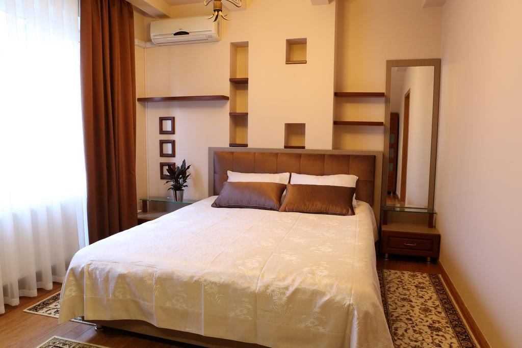 Hotel Bachus Chisináu Habitación foto
