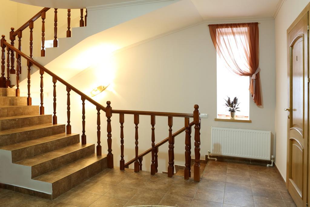 Hotel Bachus Chisináu Habitación foto